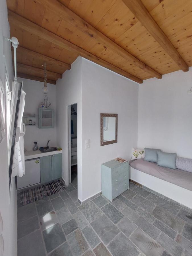 Μπλε Στουντιο 1 Villa Livadi  Buitenkant foto